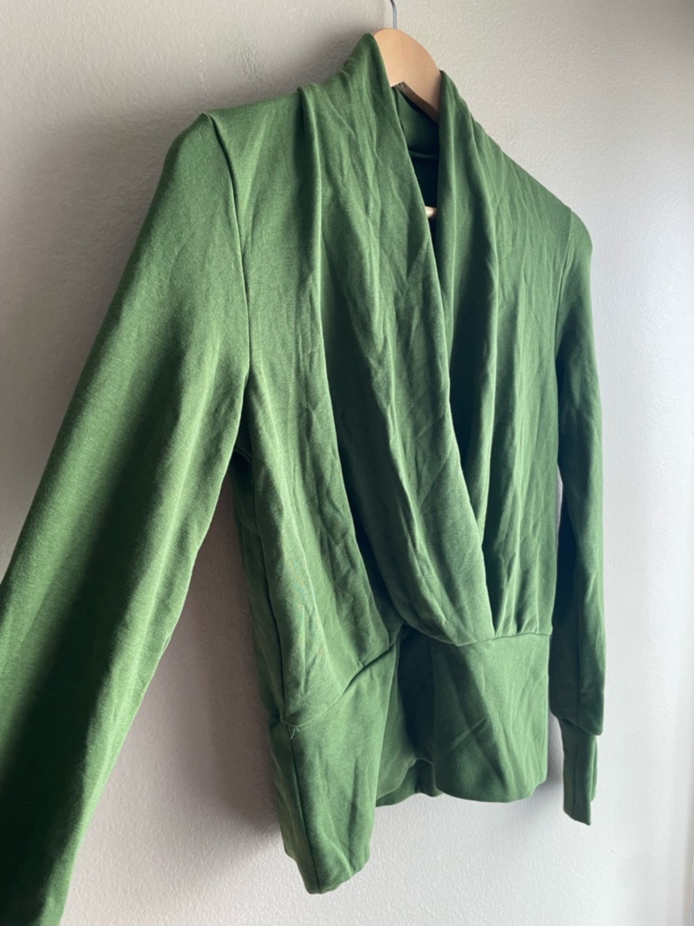 New OGL Women Green Top Size Small - Picture 2 of 9